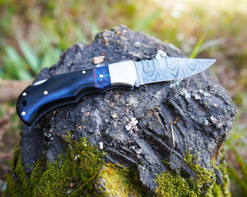 Handmade Damascus Folding Knife - Premium Pocket knife - Best for Hunting and Camping